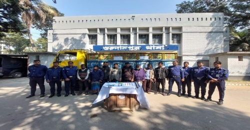 গুরুদাসপুরে ডাকাত দলের ৮ সদস্য গ্রেপ্তার 